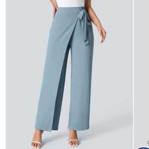 NEW never worn Halara blue pants XL